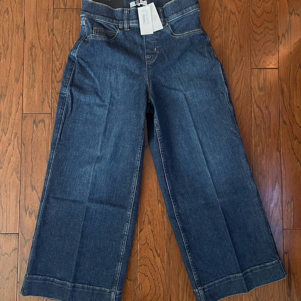 SPANXshape™ Original EveryWear
Cropped Wide Leg Jeans